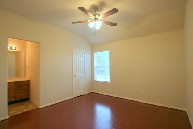 Building Photo - 3119 Myrtle Ranch Dr