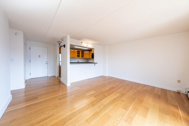 Building Photo - 123 Mamaroneck Ave