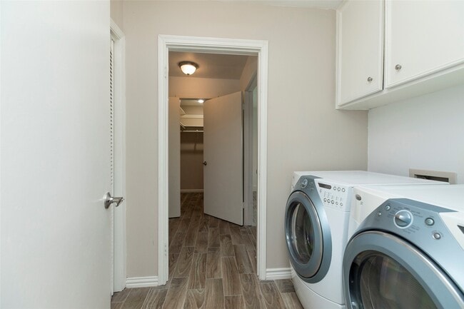 Building Photo - 2706 Stetson Ln