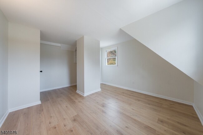 Building Photo - 71 Broad St