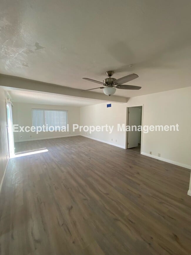 Building Photo - Great 4 bedroom 2 bath single story home