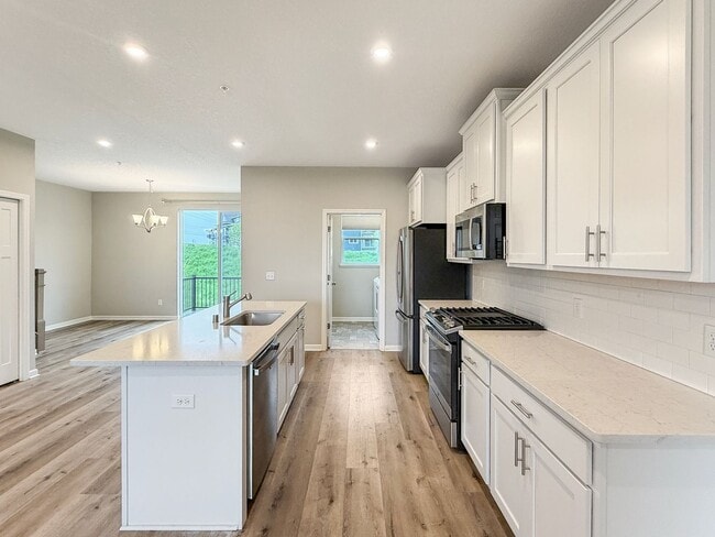Building Photo - 13485 Territorial Cir N