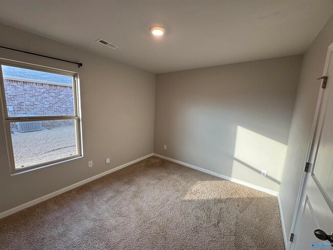 Building Photo - 117 Hank Ct