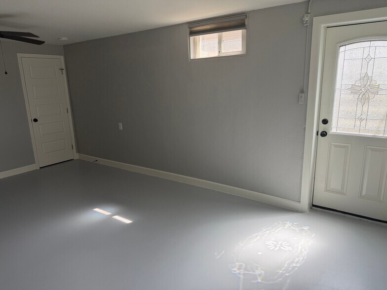 Building Photo - 19 Bonfoy Ave