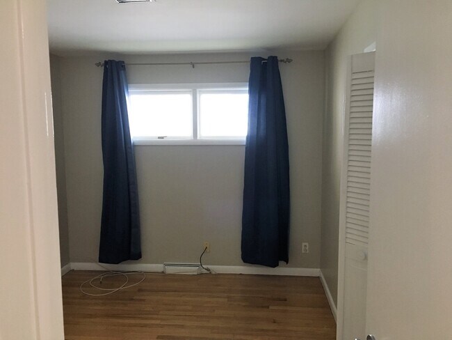 Building Photo - 465 Ontario St