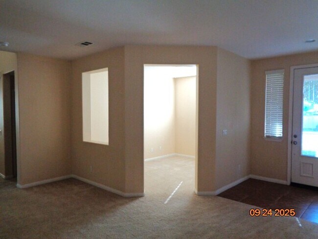 Building Photo - Spacious Quartz Hill 2 Story Home Offering 3663 sq. ft. and was Built in 2004