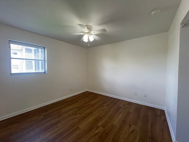 Building Photo - 2471 SW 82nd Ave