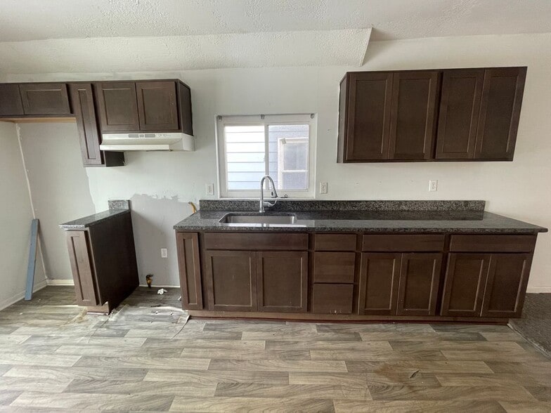 Building Photo - 4248 8th St