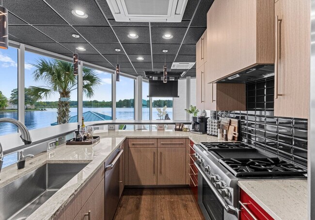 Building Photo - 8776 Harbor Cir