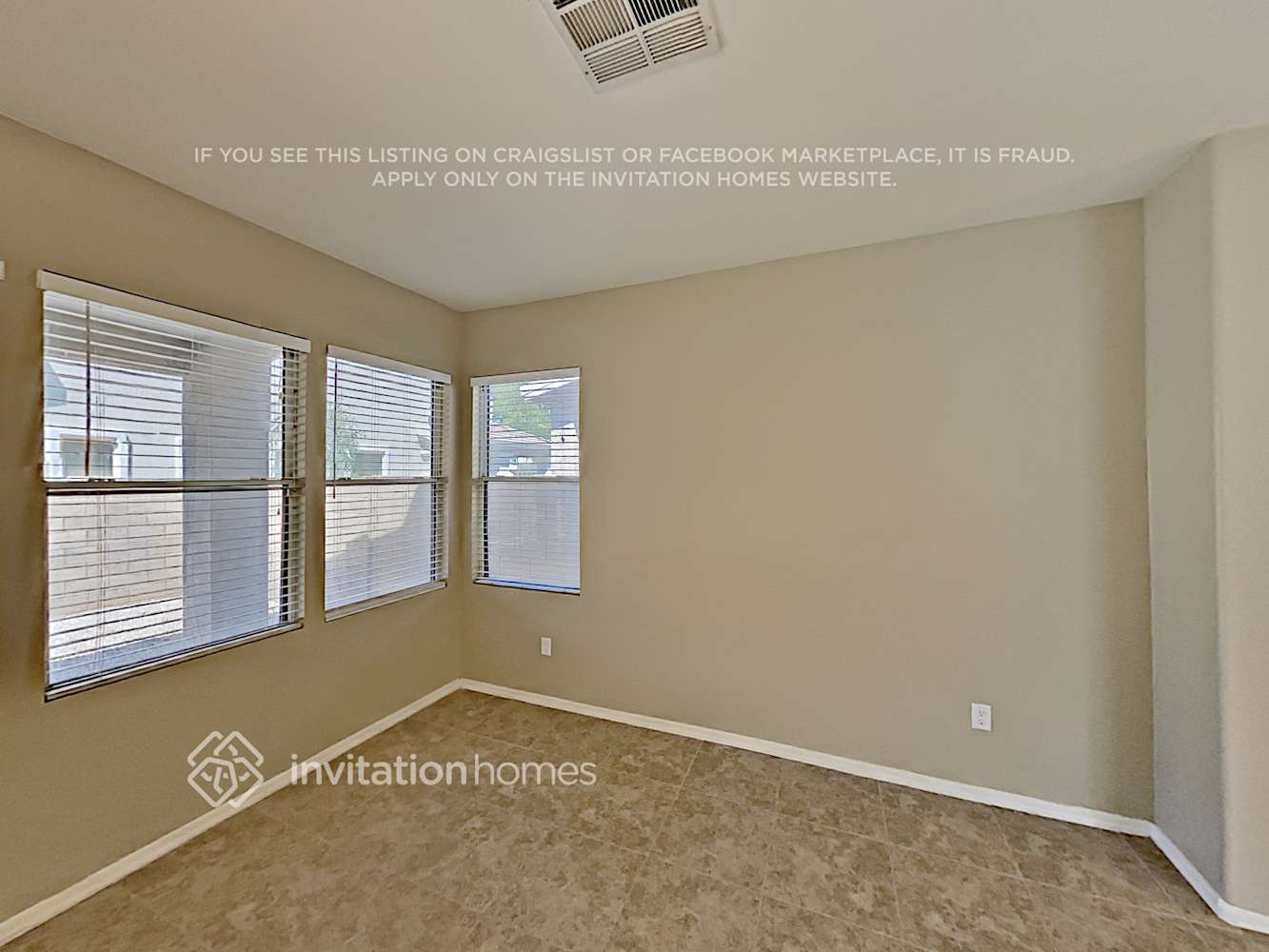 Building Photo - 1490 S Avocet St