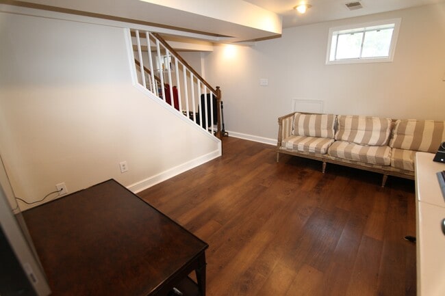 Building Photo - 2713 Arcola Ave