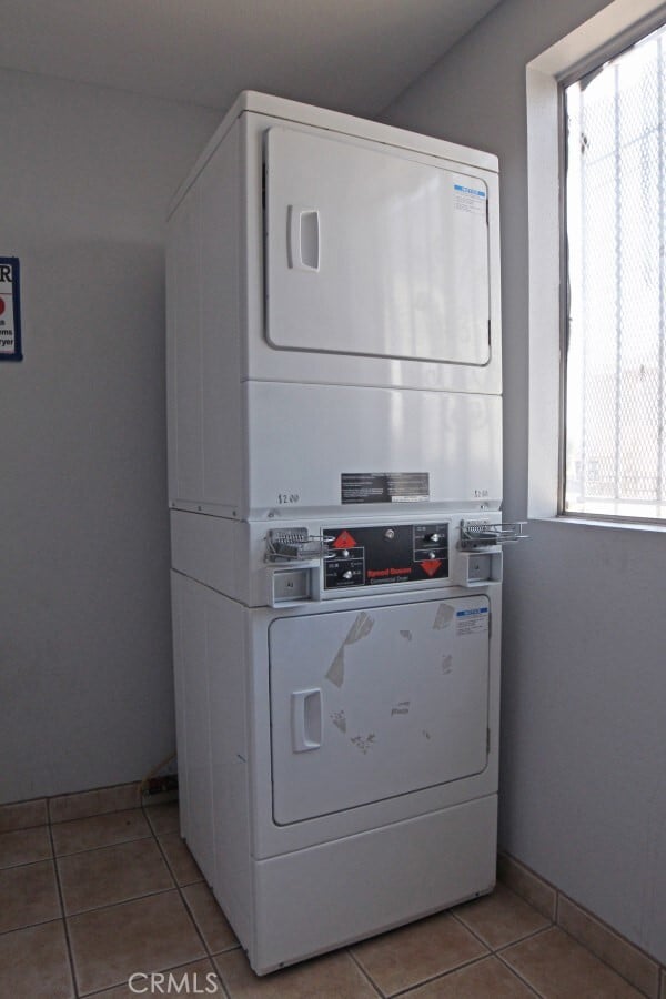 Building Photo - 3111 Kenwood Ave