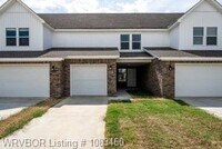 Building Photo - 1722 A Linwood Dr