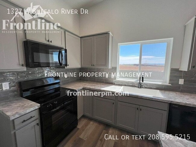 Building Photo - 1327 W Buffalo River Dr