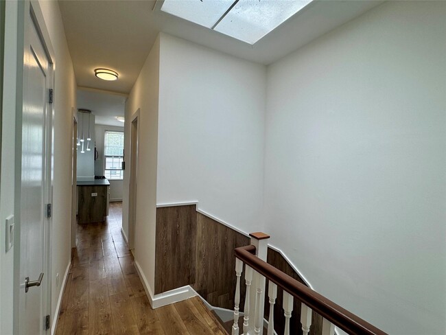 Building Photo - 68-56 76th St