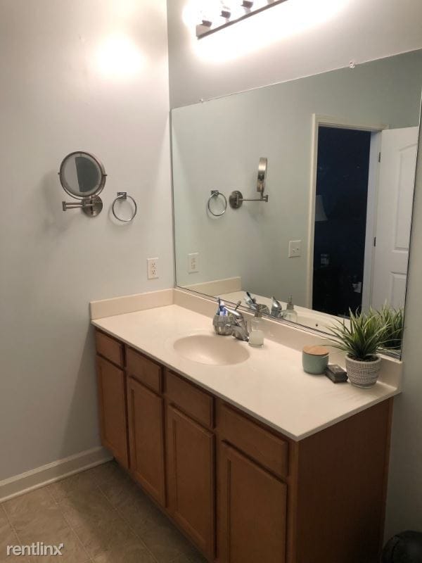 Building Photo - 4455 Brassfield Dr