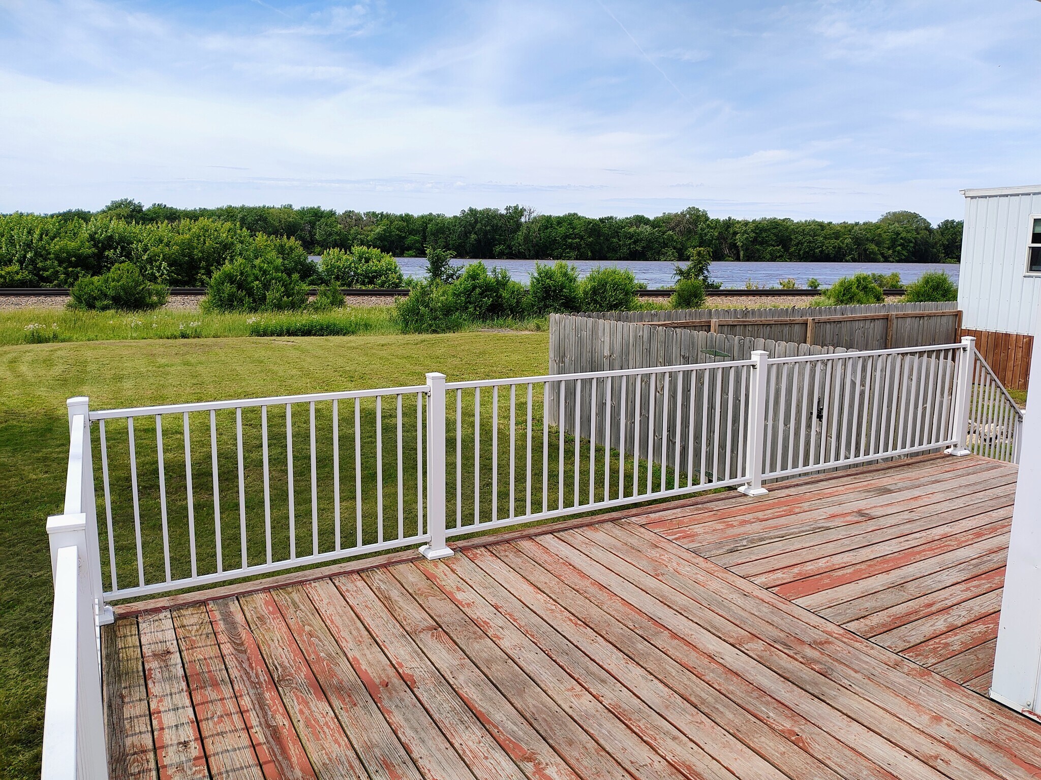 Deck - 615 S Main St