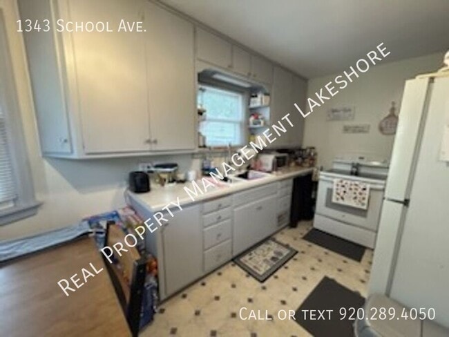Building Photo - 1343 School Ave