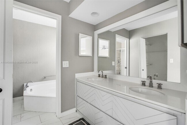 Building Photo - 5498 NW 45th Way