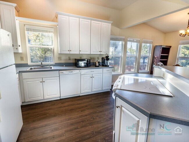 Building Photo - 416 N Downing St