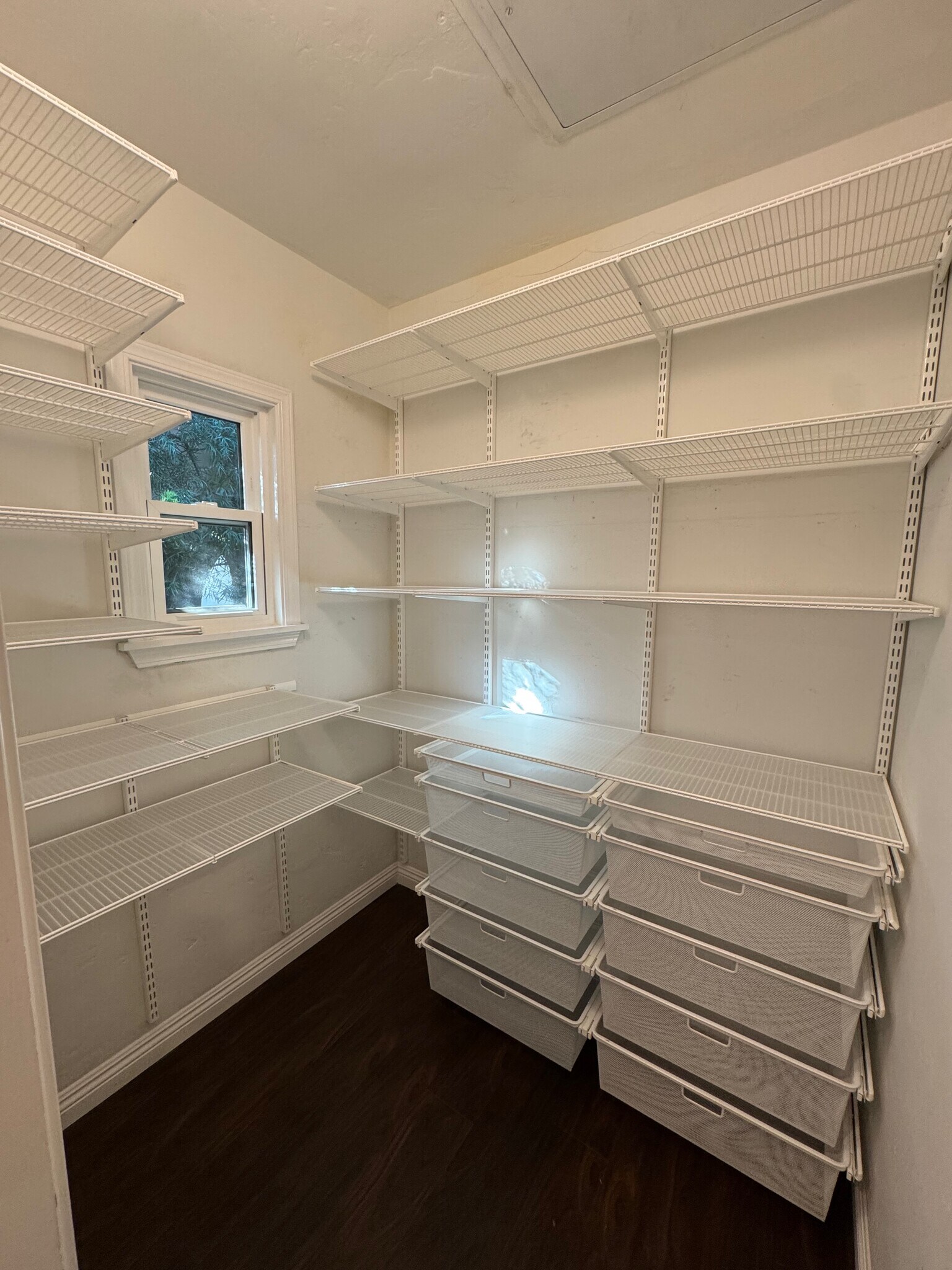 Closet 2 - 3100 W 78th St