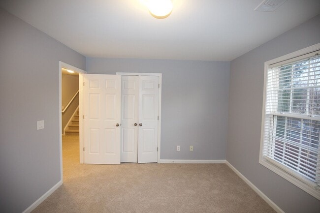 Building Photo - 7897 The Lakes Point