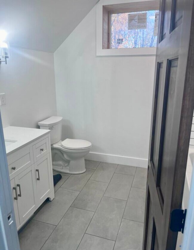 Building Photo - 57 Central St