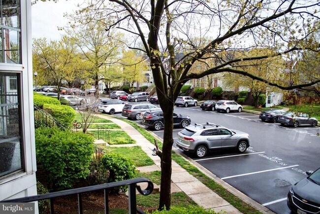 Building Photo - 2095 Pawlet Dr