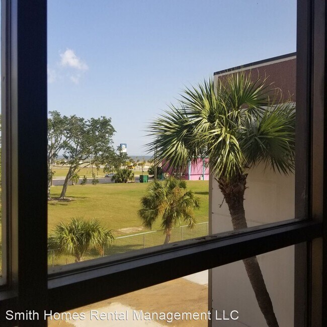 Building Photo - 2 br, 2 bath House - 2046 Beach Blvd #A326