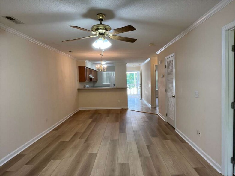 Building Photo - 4025 Sandtrap Ave