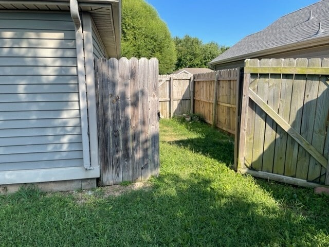 Building Photo - 5302 SW Monaco Ln