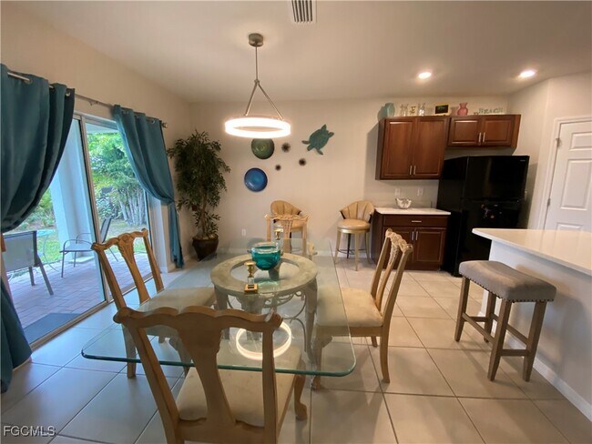 Building Photo - 2507 NW 20th Terrace