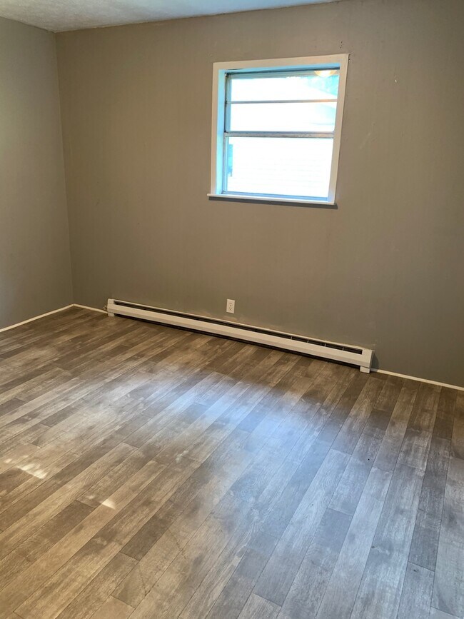 Building Photo - 1788-1788 W Grapevine Dr