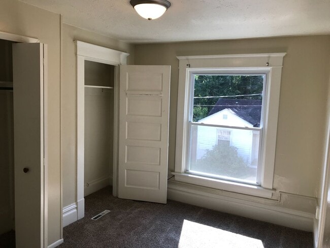 Building Photo - 3 Bed 1.5 Bath Single Family Home for Rent in Butler, PA