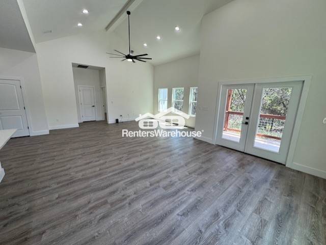 Building Photo - 664 Rolling Hills Dr