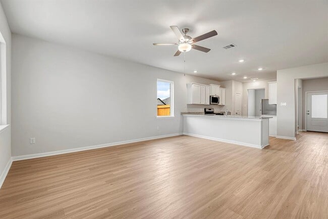 Building Photo - 400 Mystic Slopes Dr