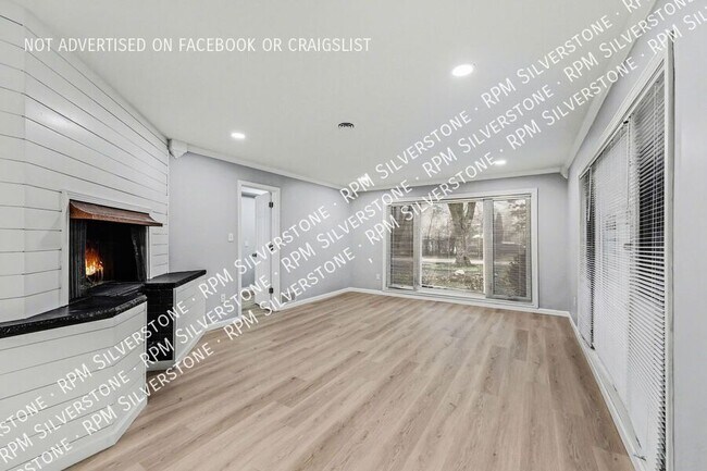 Building Photo - 2839 W Avon Rd