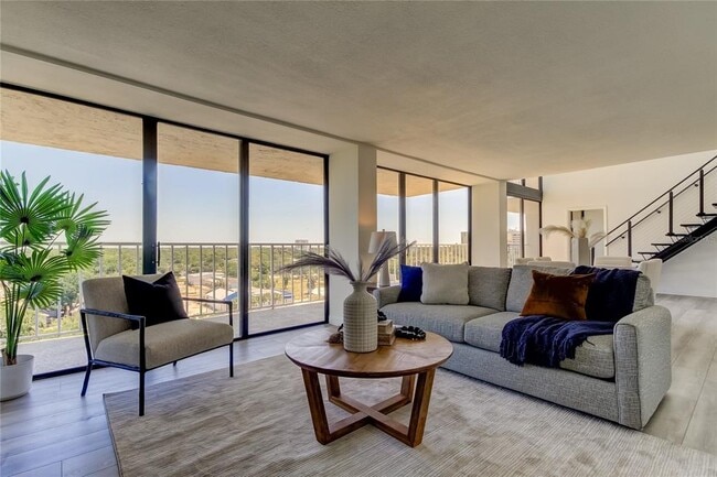 Building Photo - 500 N Osceola Ave