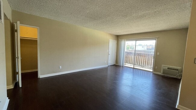 Building Photo - 5502 Corteen Pl