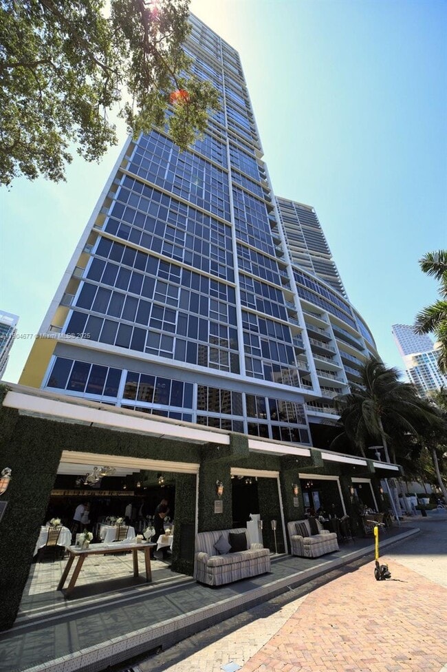 Building Photo - 465 Brickell Ave