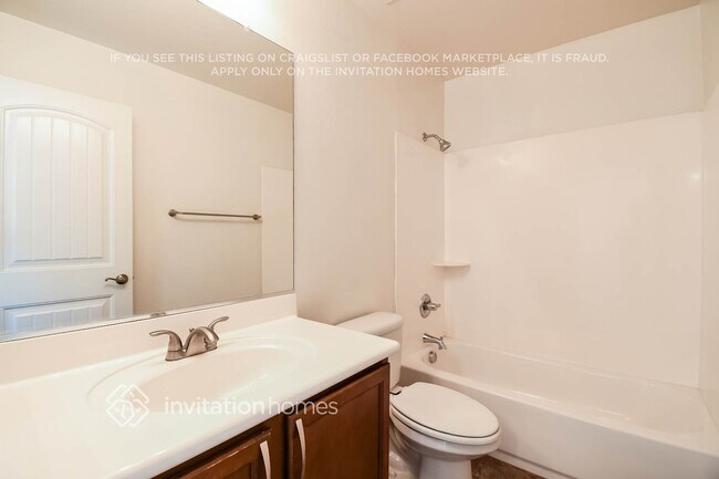 Building Photo - 1413 S Moccasin Trail