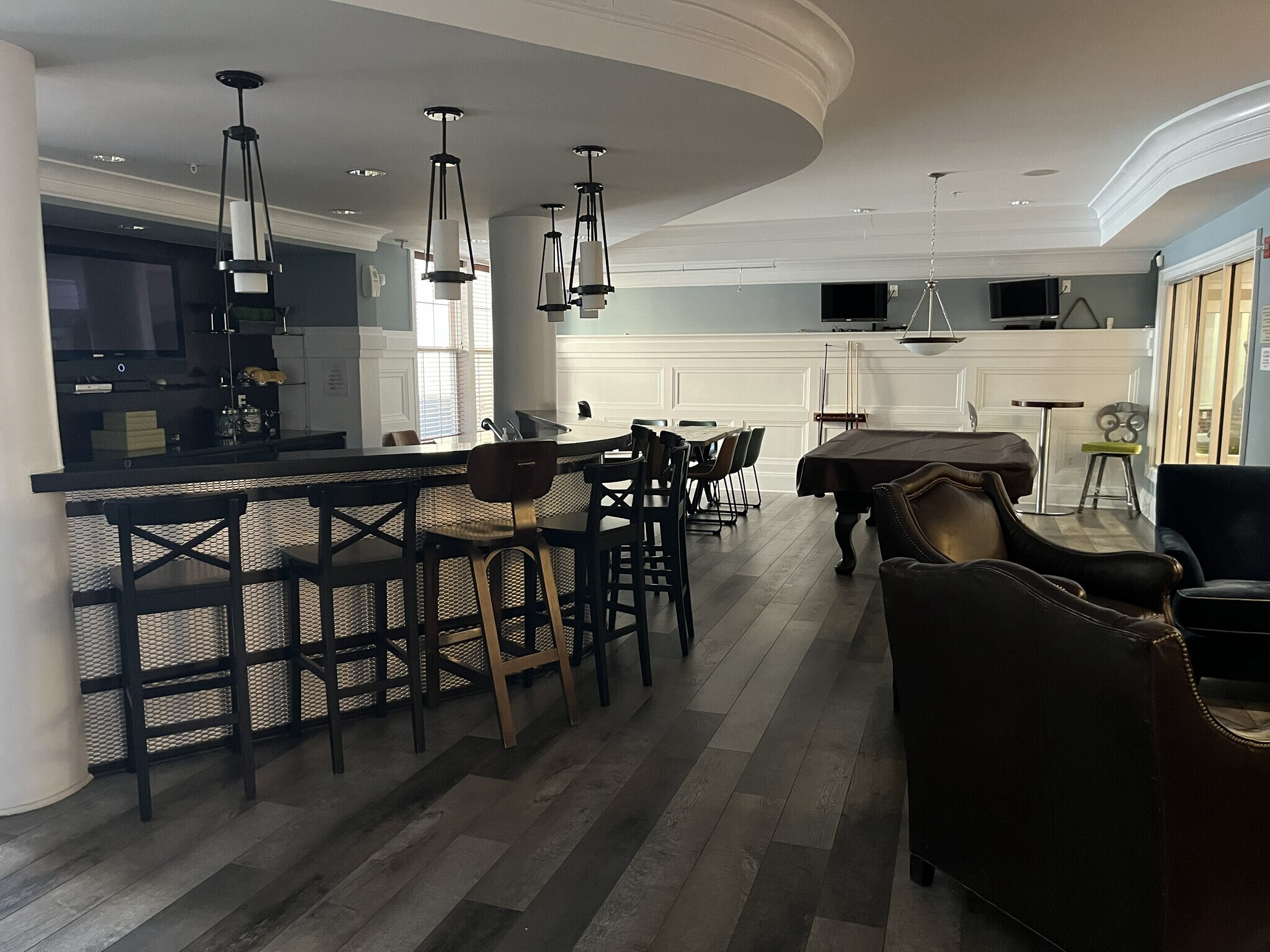 Building Photo - 27 Booth St