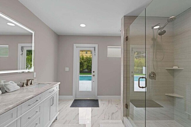 Building Photo - 2312 Spanish Trail