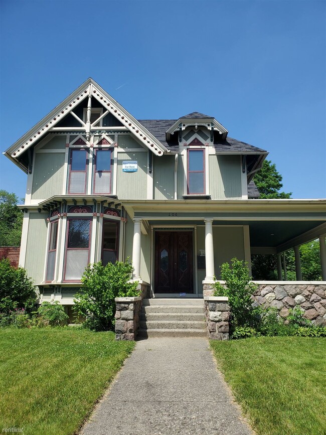 Primary Photo - 3 br, 2.5 bath House - 206 S Huron St Apar...