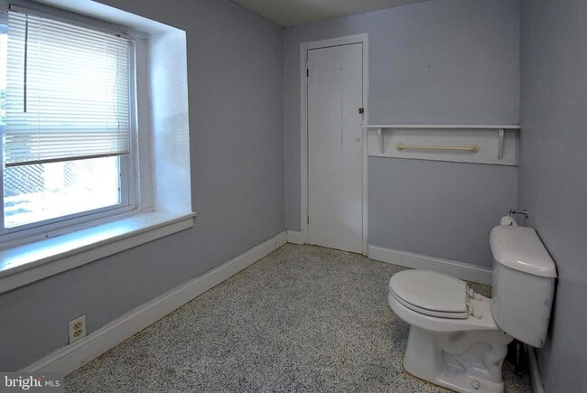 Building Photo - 132 Conarroe St