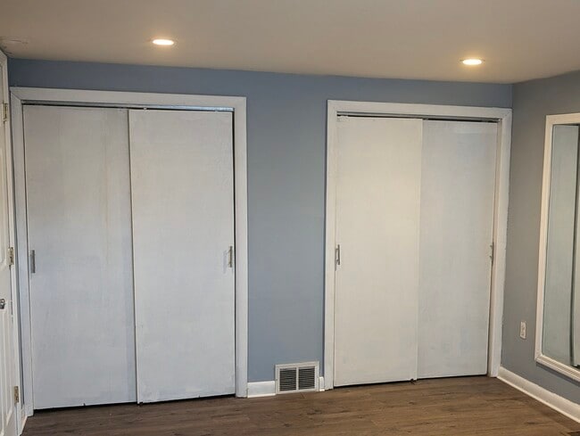 Building Photo - 252 W Mechanic St