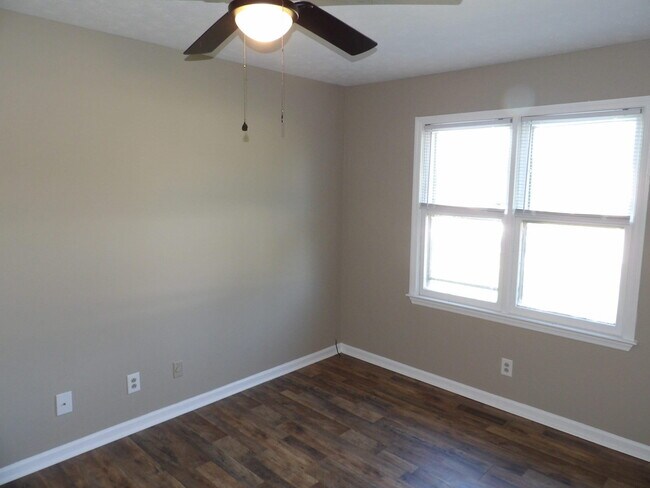 Building Photo - 75 Ashwood Ct