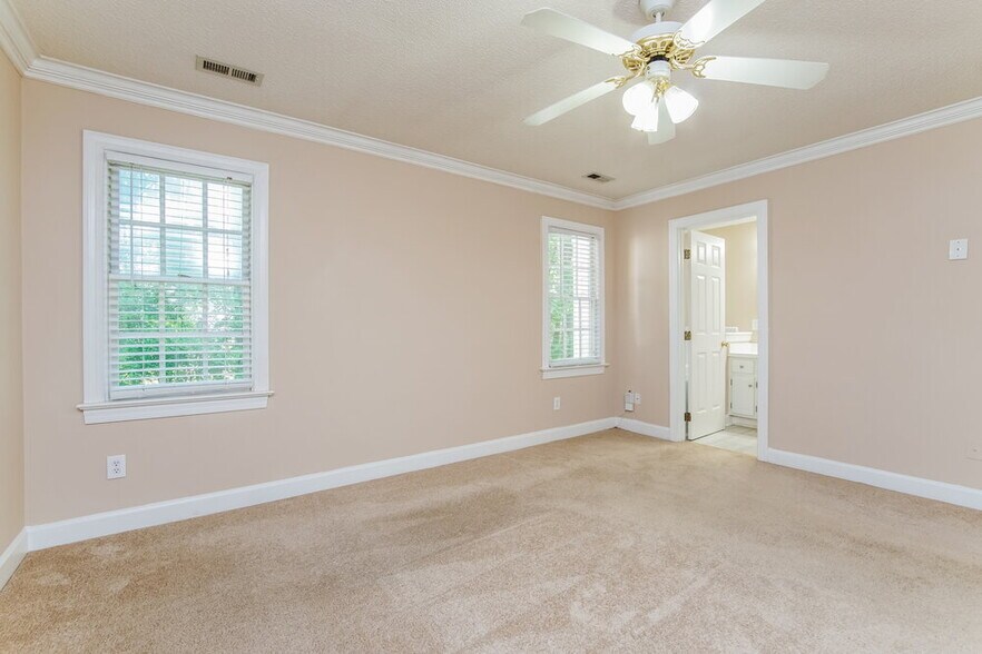 Building Photo - 4813 Forest Highland Dr