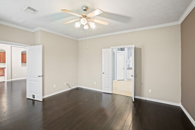 Building Photo - 1606 Sunderland Dr