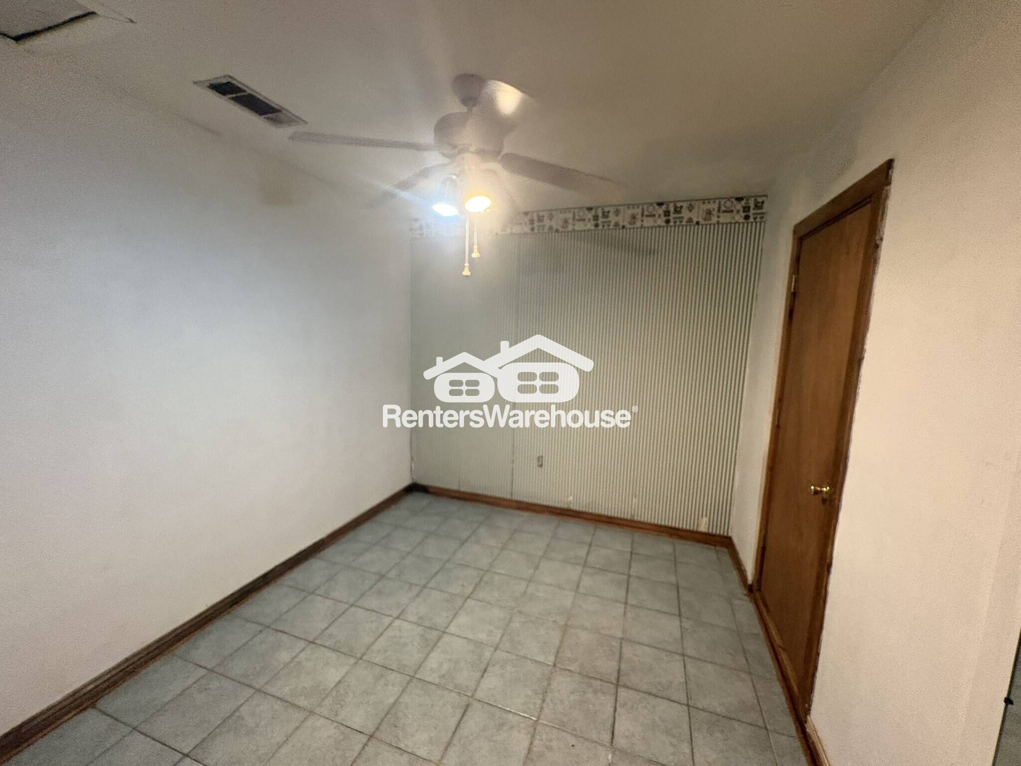 Building Photo - 1501 Briarwood Blvd